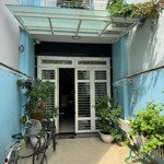 Gần cầu rạch đĩa, nở hậu chữ l sân trước, sân sau, thoáng mát, yên tĩnh, móng kiên cố, không ngập