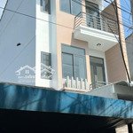 Chính chủ gửi bán nhà trệt 2 lầu giáp ql1k gần làng đại học thủ đức giá chỉ 3.7 tỷ lh:0975339699