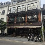 Cho thuê mặt bằng kd nhà hàng,café, spa ở duy tân - cầu giấy 400m mặt tiền 10m.