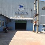 Nhà xưởng cho thuê nằm phường thạnh lộc, quận 12. dt: 700m2 giá 45 triệu/tháng lh: 0908561228