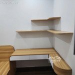 Chính chủ bán căn hộ 2pn 2wc full nội thất