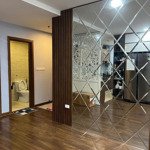 Bán gấp căn hộ 3pn dt:82m2 bc:nam tại riverside garden full nội thất giá 6 tỷ có thương lượng