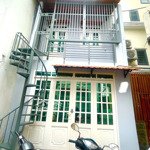 Nhà 2 tầng trần quang diệu q3 - 28m2 - cạnh lê văn sỹ thông trường sa - ngang 4m - chỉ hơn 3 tỷ