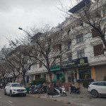 Bán shophouse tại thành phố giao lưu, giá thỏa thuận, 120m2, 7 tầng thang máy chính chủ