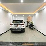 Tôi cần cho thuê nhà trung hòa - cầu giấy, dt 70m*6 tầng, oto đỗ cửa, khu phân lô, giá thuê 38tr/th