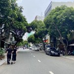 Giảm 4 tỷ ngộp 18 tỷ cần bán nhà mặt tiền lê thị riêng, sát chợ bến thành ngang 6m