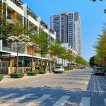 Chính chủ tôi cần bán căn hộ 3pn 2wc mới tinh chưa ở, giá 5 tỷ dt 95m2 đã có sổ hồng