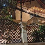 Bán đất tặng biệt thự phố tô ngọc vân tây hồ. 195m2, mặt tiền 9,6m giá 72,5 tỷ. 0962387983