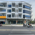 Bán căn lớn shophouse lake view thủ thiêm 7x20m chỉ 105 tỷ - nhà hoàn thiện