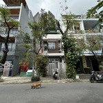 Cần bán gấp nhà 3 tầng mt đức lợi 1 giá 8.5 tỷ hướng tây nam 4.5x17.7=80m gần công viên