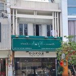 Siêu vị trí mt nguyễn siêu - bến nghé, quận 1. dt: 5,5 x 24m - 3 tầng. hđt: 180 triệu. giá 69 tỷ
