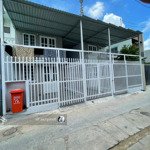 Cần thanh lý gấp dãy trọ full 9 phòng ngay mt đường trần bình trọng, tdm, sẵn 15tr/tháng,shr