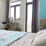 Cho thuê 1 phòng ngủ ngay ngã tư phú nhuận, đầy đủ tiện nghi, lên xuống thang máy