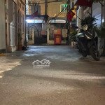 Chính chủ kẹt tiền bán gấp nhà ngay phố an dương vương, nhỉnh 11 tỷ, 4 tấng, ô tô, ở hoặc kd