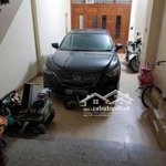 Cần cho thuê nhà mặt ngõ ô tô tránh nhau ngõ 190 hoàng quốc việt. dt 50m2 x 5t. giá 23tr/th