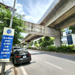 Mặt phố yên lãng, vỉa hè, kinh doanh, ô tô dừng đỗ, dân xây, giá thơm, 68m*4t