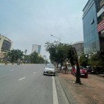 Mặt phố hoàng quốc việt, cầu giấy 200m2 6 tầng giá 425tr/m2 sổ vuông đẹp
