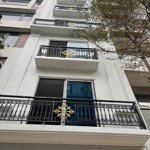 Chính chủ cần bán nhà 5 tầng - 34m2 thang máy - ô tô đỗ cửa - ngõ thông- kinh doanh - giá 4,5 tỷ