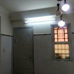 Nhà cho thuê 2mt hẻm xe tải trước cửa phạm hùng. dt 4x15. giá chốt 12 triệu. cọc 2 tháng