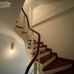 Chính chủ cho thuê nguyên căn nhà xây 5 tầng khu phân lô cán bộ phố đông quan - quan hoa - cầu giấy