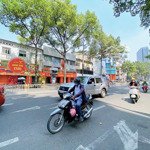 Tòa nhà mt trần hưng đạo, quận 1. dt: 18 x 20m (cn: 340m2), hầm 9 tầng, hđt: 700tr/th, giá 250 tỷ
