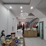 Nhà 3 tầng, mặt đường chính vĩnh ninh, dt: 72m, mặt tiền 4m, giá 7 tỷ tl. sổ đỏ nở hậu