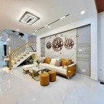 Bán nhà đầy đủ nội thất giá rẻ bất ngờ