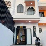 Bán nhà phú mỹ mới 100% 3phòng ngủ đầy đủ nội thất vị trí gần trung tâm tp mới bình dương