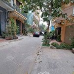 Bán nhà phân phô hoàng cầu, đống đa. nhà phân lô 7 tầng thang máy, ôtô tránh vỉa hè, kinh doanh.