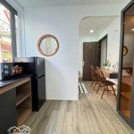 Thuê ngay căn 30m2 nằm ngay nguyễn văn thương, bình thạnh - full nội thất - cửa sổ - giáp quận 1