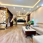 Nhà hiếm! phân lô trần quốc hoàn, ô tô đỗ cửa, ngõ thông, to rộng, kinh doanh đẹp, 60m2x6t