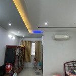 * bán nhà hẻm ni sư huỳnh liên* phường 10 tân bình; 5,2 x 21m - 105m2 - 11 tỷ