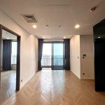 Bán 2 phòng ngủ đã có sổ hồng. giá 8.6 tỷ all in. em lan chuyên lumiere