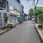 Bán nhà mặt tiền đường 40, thủ đức, 4,2 tỷ, 82 m2, , cách chợ thủ đức 300m