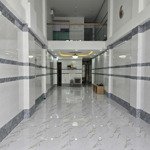 Toà chdv lê trực, p7 q bình thạnh. dt: 4x30m. 14p, 1mb. hđt 90tr/th. kc: 7 tầng. giá: 24 tỷ tl
