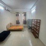 Cho thuê phòng giá rẻ phạm hùng, q8. dt 20m2. nt đầy đủ. giá 3,5 triệu