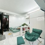 Nhà mặt tiền 6 tầng thang máy - gần nguyễn văn trỗi-dòng tiền tự khai thác 1.2 tỷ/năm