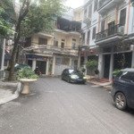 Phố lạc trung - ô tô vào nhà, đường rộng - kinh doanh - 40m2 - mt 4.5m - nhỉnh 6tỷ