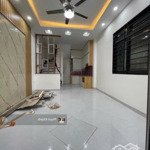 Hơn 4 tỷ nhà la phù 35m2 5 tầng - lô góc - ngõ thông - 7 chỗ chạy qua nhà