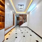 Bán nhà thịnh liệt đẹp xây 5 tầng - cực thoáng sáng - dân trí phát triển- trung tâm