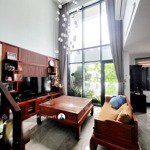 Bán penthouse iris garden mỹ đình , diện tích: 185m, 4 phòng ngủ+ 4 vệ sinh full đồ đẹp, giá bán 15tỷ bao phí.