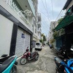 Nhà đẹp ở liền 5 tầng kiên cố xe hơi ngủ trong nhà gần mặt tiền 6*14 giá 13 tỷ 5