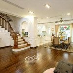 Siêu hiếm biệt thự mặt hồ, hai làn xe chỉ bán cho khách ở sướng - võ thị sáu, 129.5 m2, giá 40 tỷ