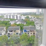 Cần bán căn 1 phòng ngủ toà a view hồ giá bán 2.35 tỷ bao phí, liên hệ: 0961694919