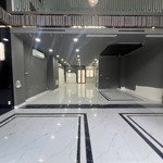 Shophouse đinh thị thi ngay ngã tư lớn, đường 30m, dt 7x21m 1 trệt 4 lầu, có thang máy giá chỉ 65tr