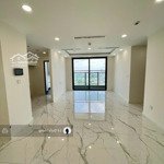 Bán căn hộ sunshine sky city (4pn+1 kho, 3wc) dt 132m2 giá bán 7ty500. lh: 0903705423
