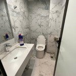 Bán nhà riêng 6pn, 3wc, 43m2 tại nguyễn văn cừ, ngọc lâm, long biên, giá cả thương lượng