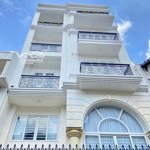 Cho thuê nhà nguyên căn 436/2a đường 3/2 phường 12, quận 10.