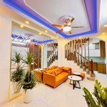 Gấp bán nhà cách trường kinh công 1,5km trong đê sổ đỏ riêng 33m 5 tầng 3 ngủ nhà mới lh 0961579262