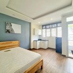 Căn hộ trống sẵn gần cầu thị nghè giáp quận 1 dtich 38m2 full nội thất ban công cửa sổ